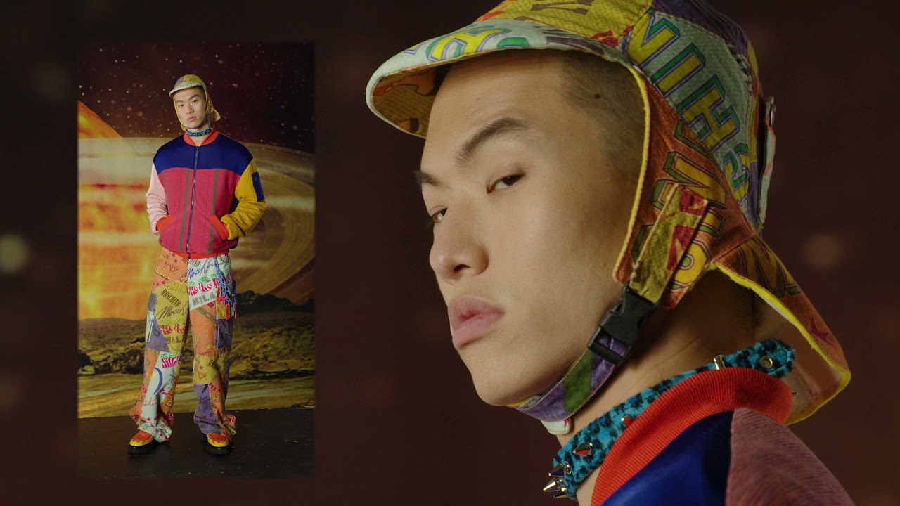 Moschino presents his latest Pre-Fall 2022 Menswear Collection