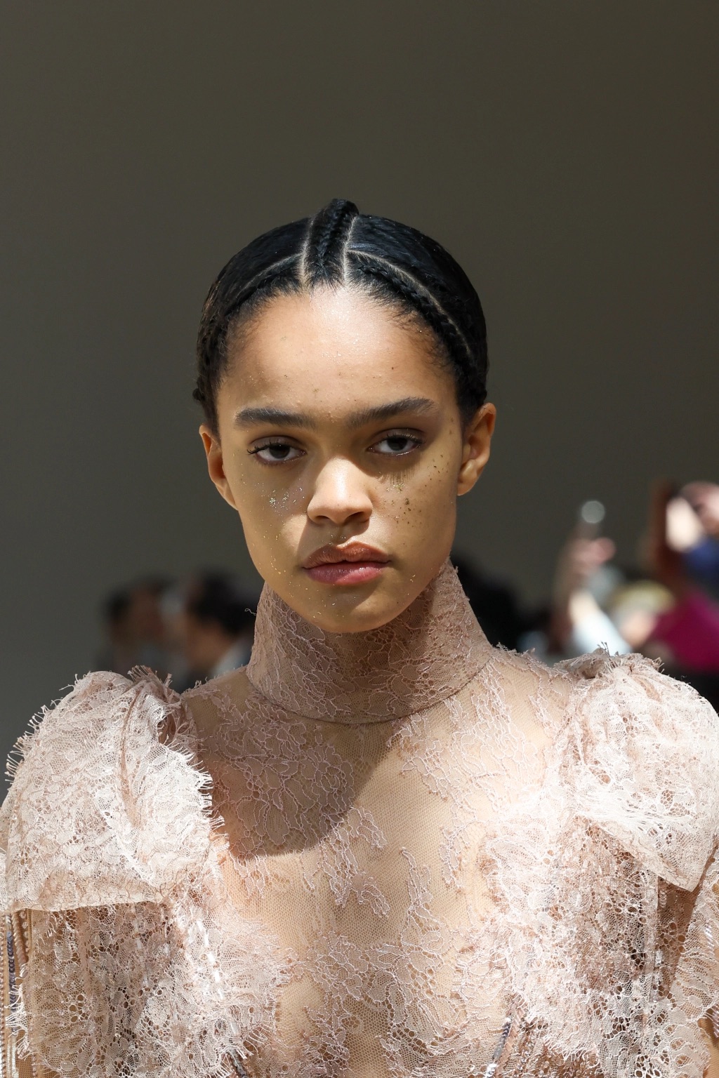 Elie Saab’s Fall-Winter 2022-23 Haute Couture Collection is Pure Luxury Fashion