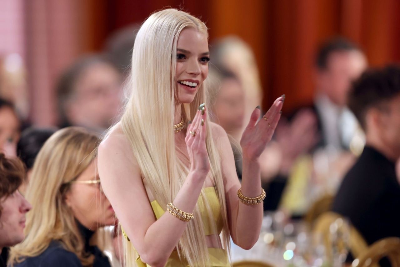 Hollywood Royalty At The Golden Globes Red Carpet